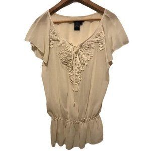 Max Edition Cream Blouse w Embroidered Neck Short Sleeve Tie Neck Size Medium